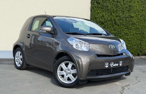 Toyota iQ